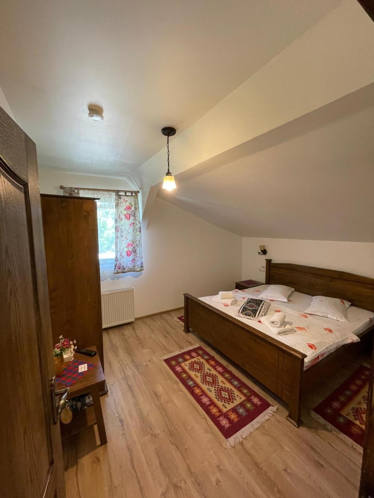 Villa Casa Dunca Sighetu Marmaţiei Esterno foto